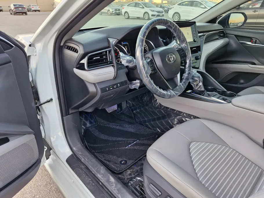 تويوتا كامري SE 2024 