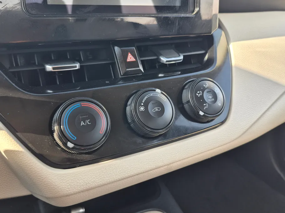 تويوتا كورولا XLI 2023 