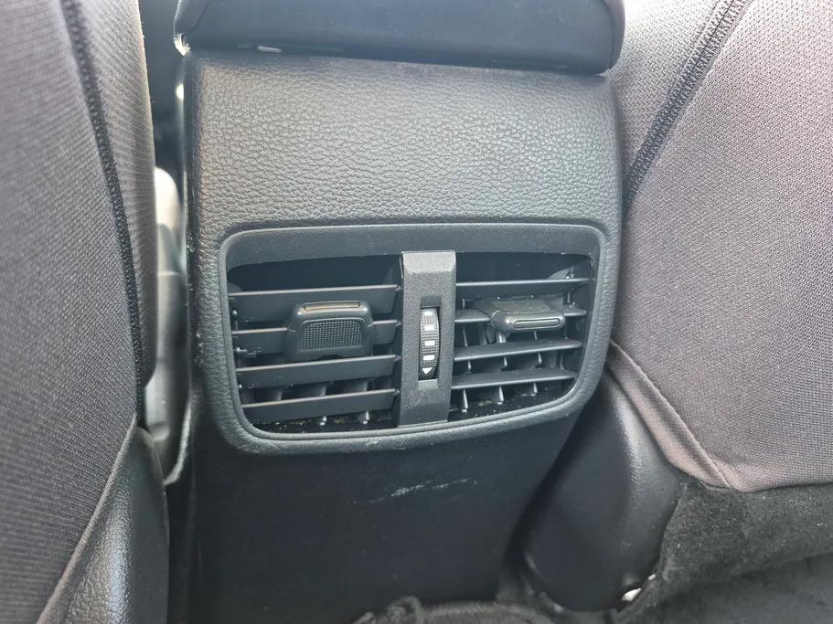 تويوتا كورولا XLI 2023 