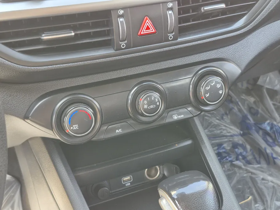 كيا سيراتو LX 2022 