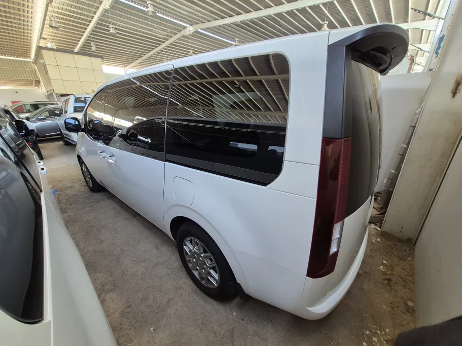 2023 Hyundai Staria Smart 11 ST 