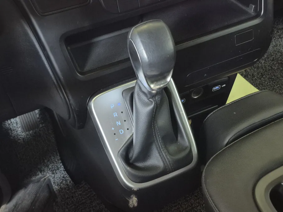 2023 Hyundai Staria Smart 11 ST 