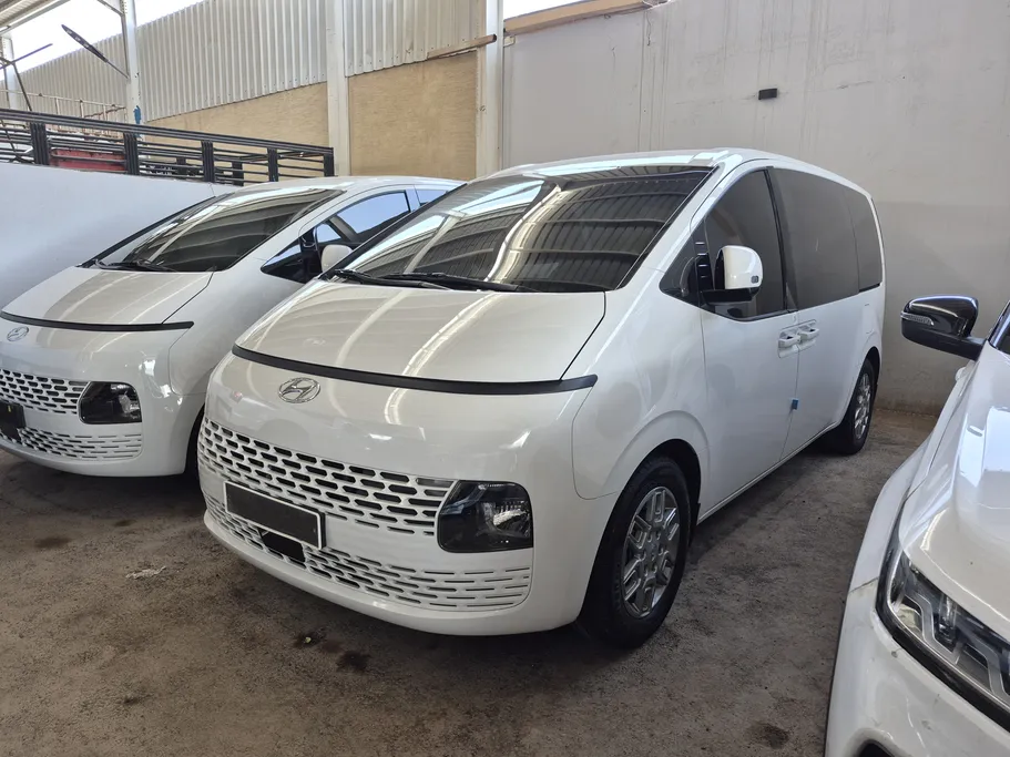 هيونداي ستاريا سمارت 11 مقاعد 2022 