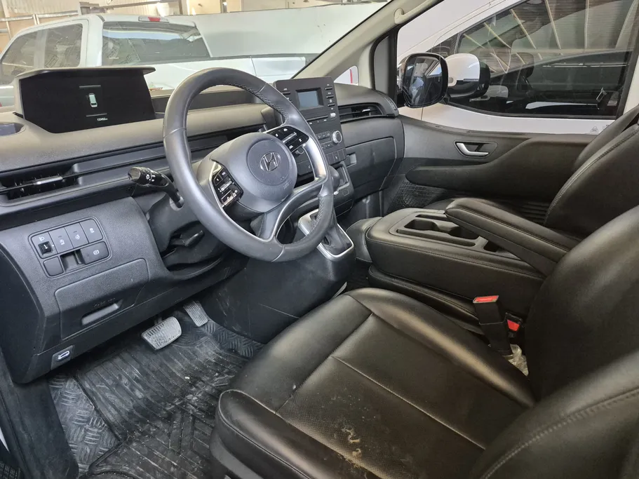 هيونداي ستاريا سمارت 11 مقاعد 2022 