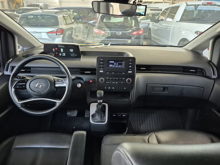 هيونداي ستاريا سمارت 11 مقاعد 2022 