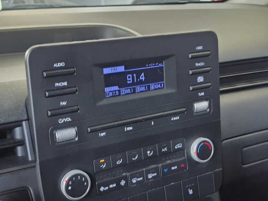 هيونداي ستاريا سمارت 11 مقاعد 2022 