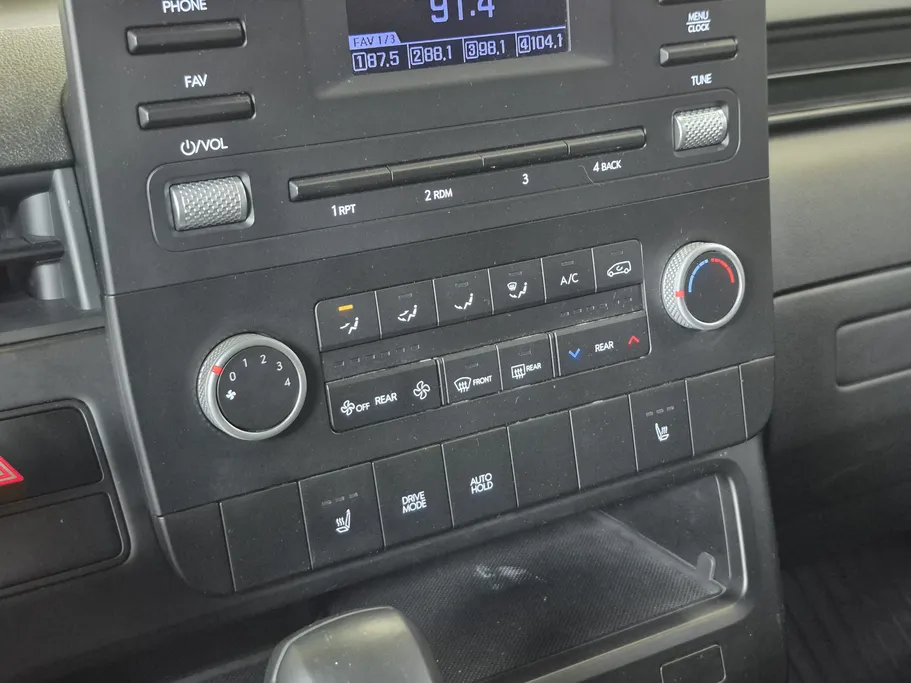 هيونداي ستاريا سمارت 11 مقاعد 2022 