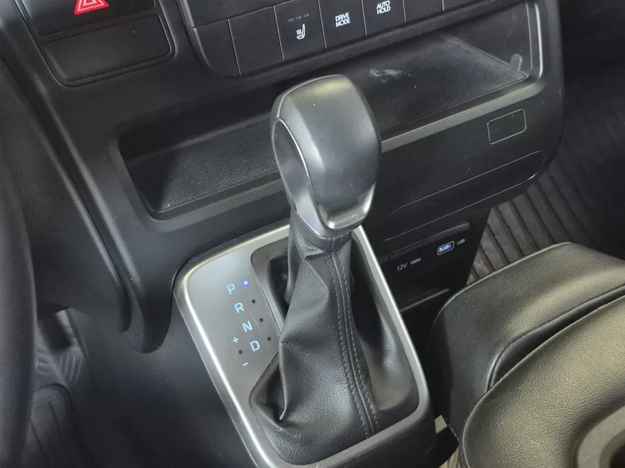 هيونداي ستاريا سمارت 11 مقاعد 2022 