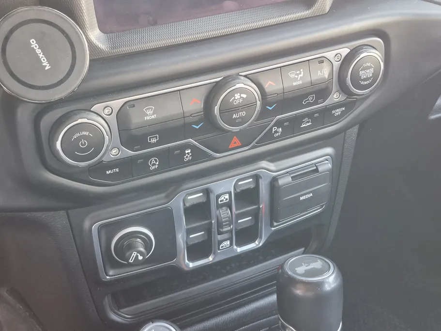 2021 Jeep Wrangler صحارى 