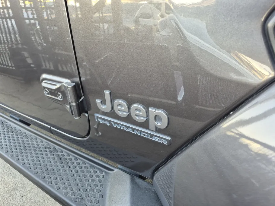 2021 Jeep Wrangler صحارى 