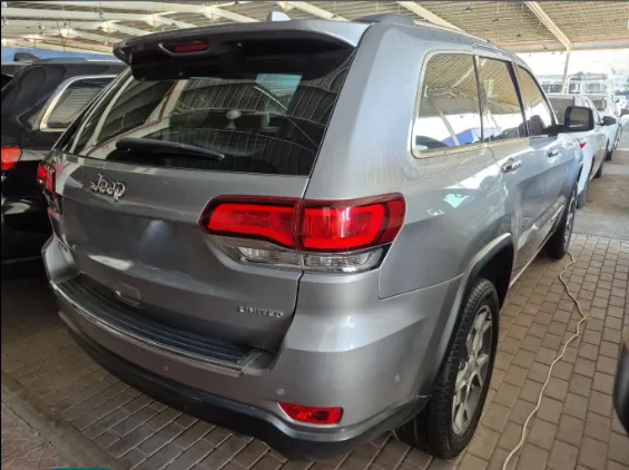 جيب جراند شيروكي ليمتد 2021 