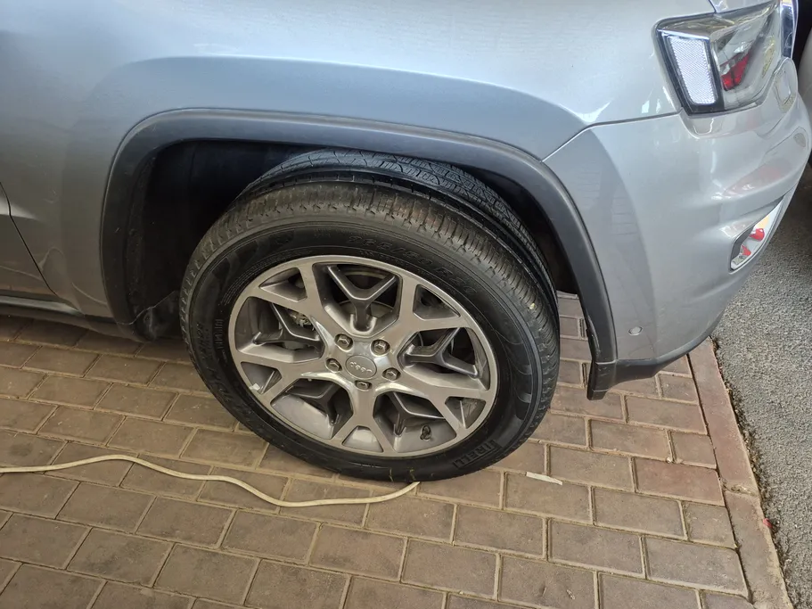 جيب جراند شيروكي ليمتد 2021 