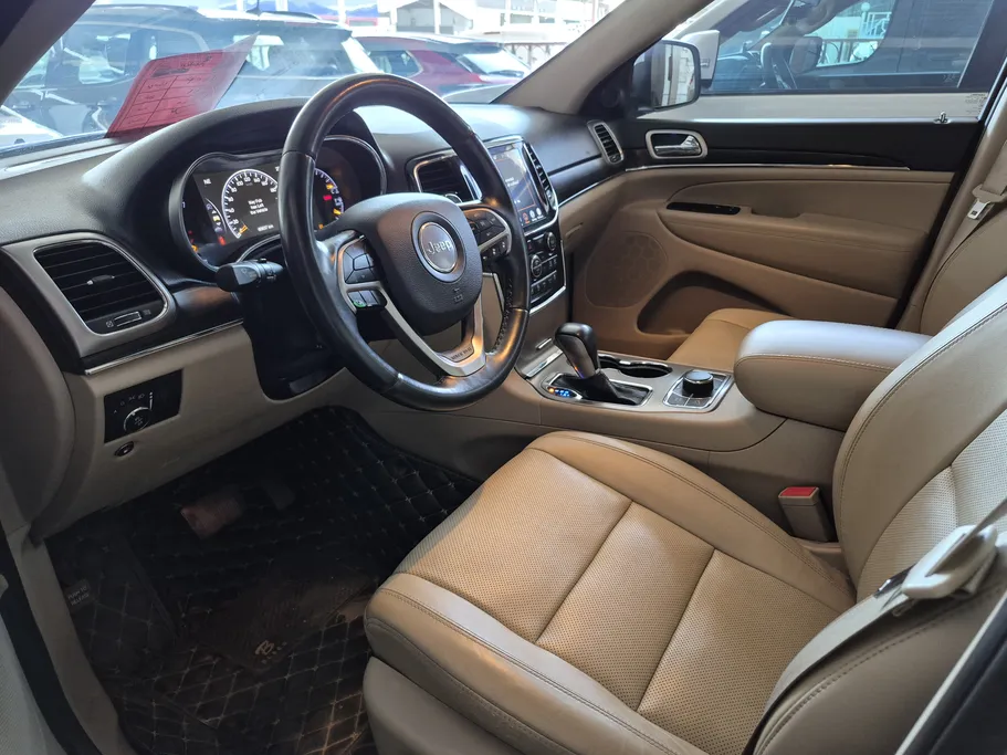 جيب جراند شيروكي ليمتد 2021 