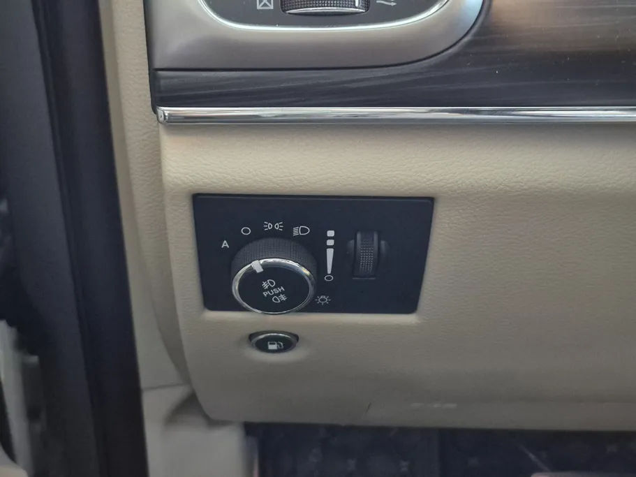 جيب جراند شيروكي ليمتد 2021 