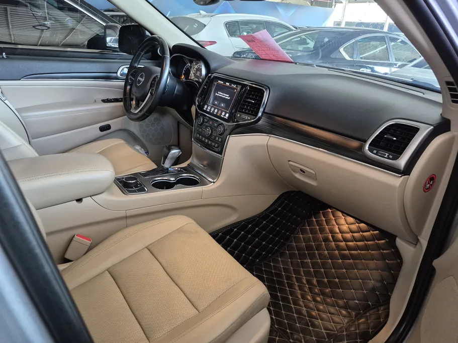 جيب جراند شيروكي ليمتد 2021 