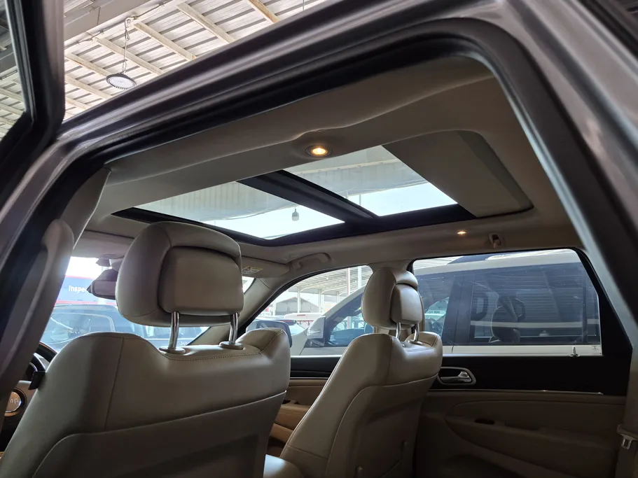 جيب جراند شيروكي ليمتد 2021 