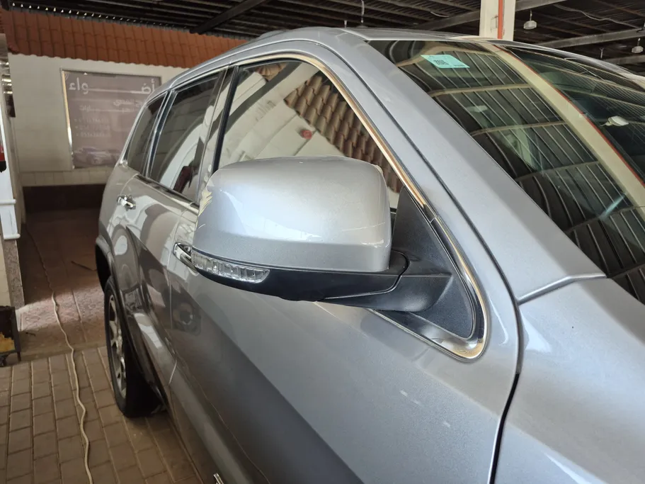 جيب جراند شيروكي ليمتد 2021 