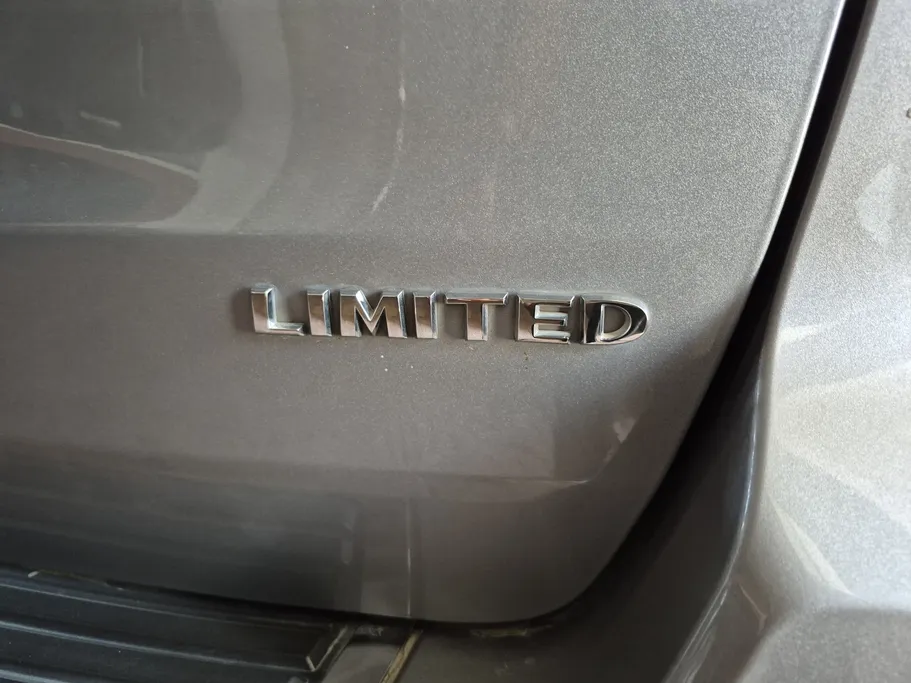 جيب جراند شيروكي ليمتد 2021 