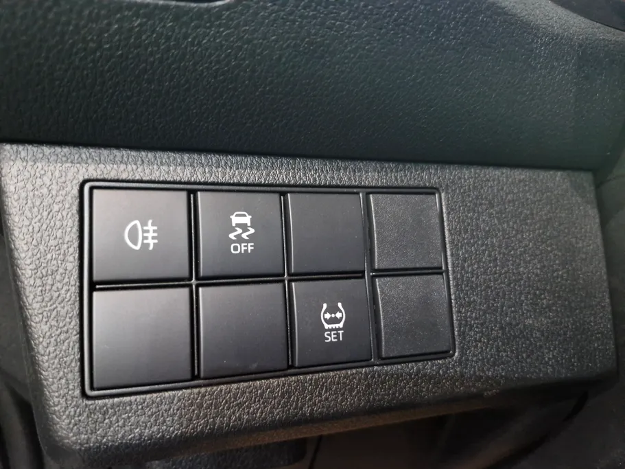 تويوتا يارس Y Limited 2026 