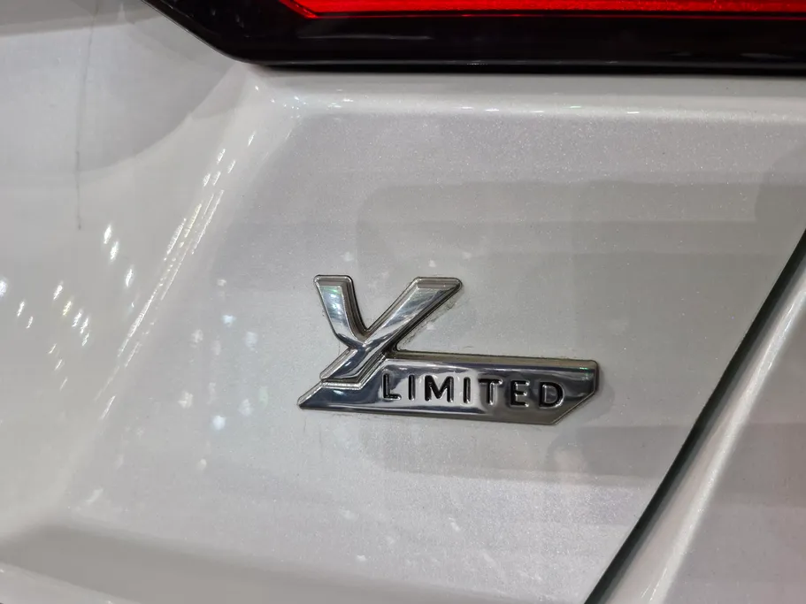 تويوتا يارس Y Limited 2026 