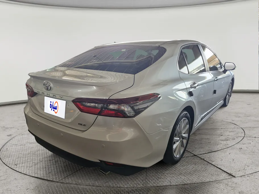2024 Toyota Camry  GLE 
