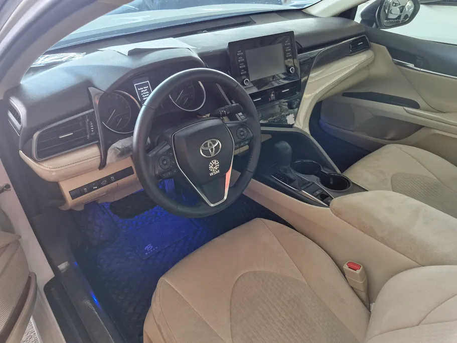 2024 Toyota Camry  GLE 