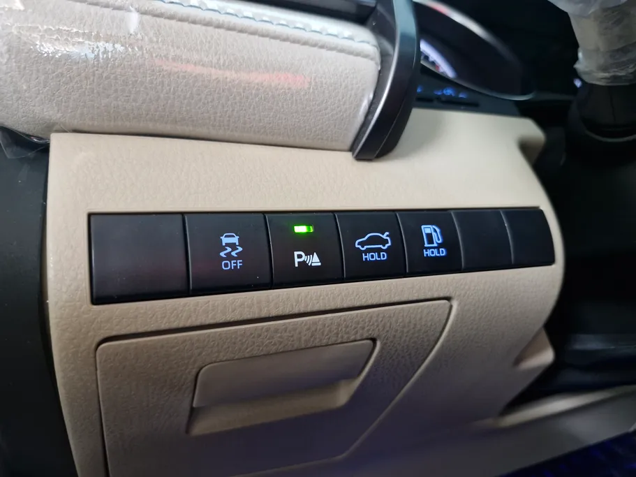 2024 Toyota Camry  GLE 