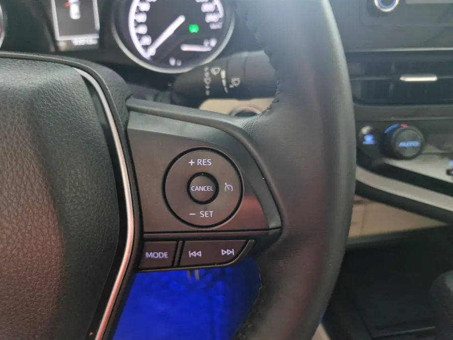 2024 Toyota Camry  GLE 