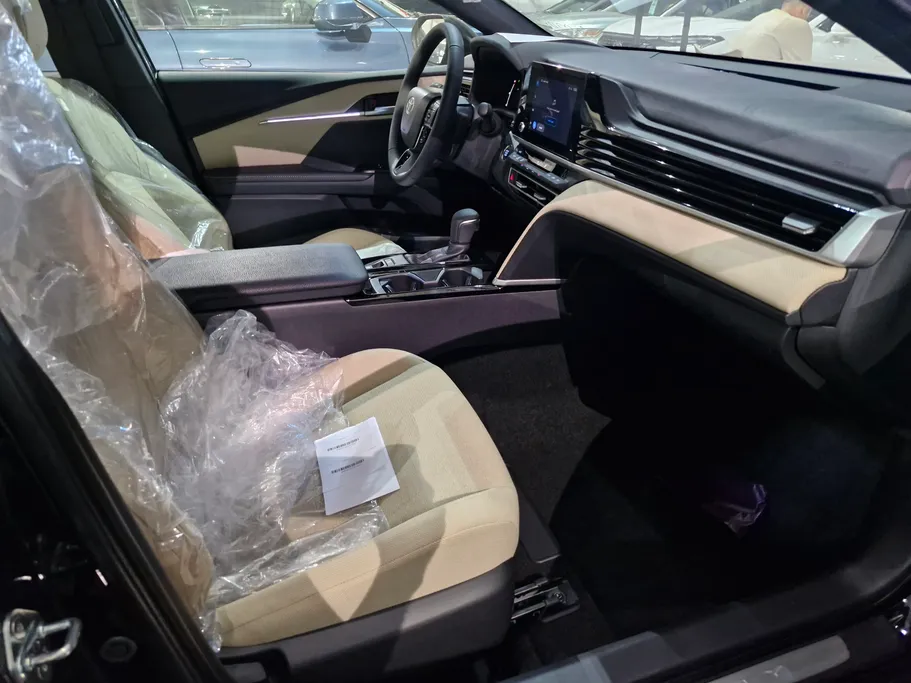 2025 Toyota Camry  LE 