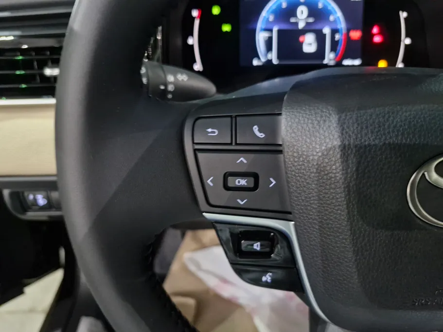 2025 Toyota Camry  LE 