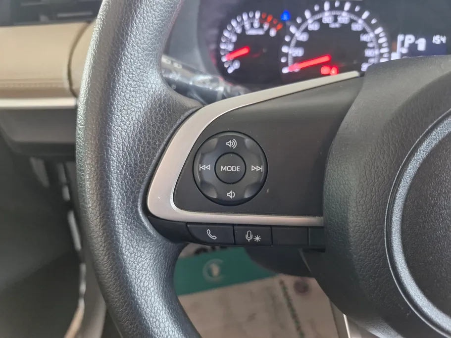 2024 Toyota Yaris  Y 