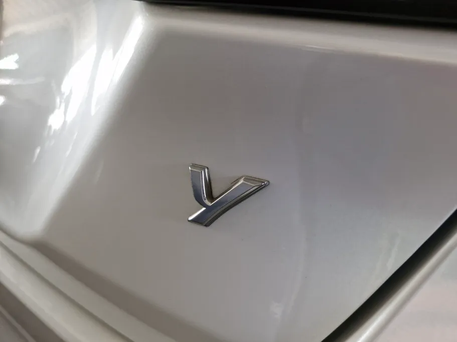 2024 Toyota Yaris  Y 