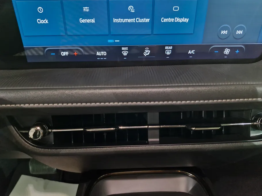 2023 Ford Taurus Ambiente New Shape 