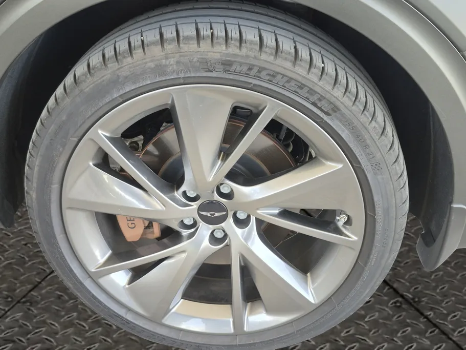 2025 Genesis GV70 Premium 