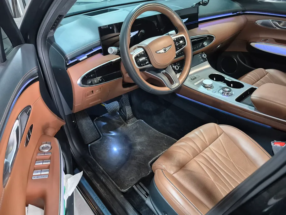 2025 Genesis GV70 Premium 
