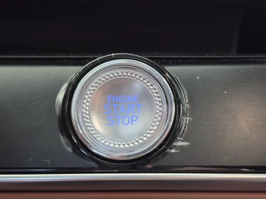 2025 Genesis GV70 Premium 