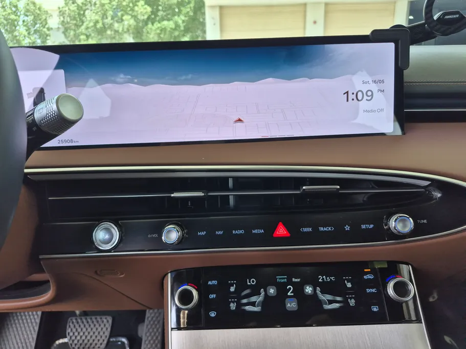 2025 Genesis GV70 Premium 