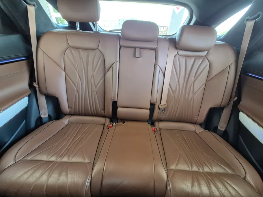 2025 Genesis GV70 Premium 