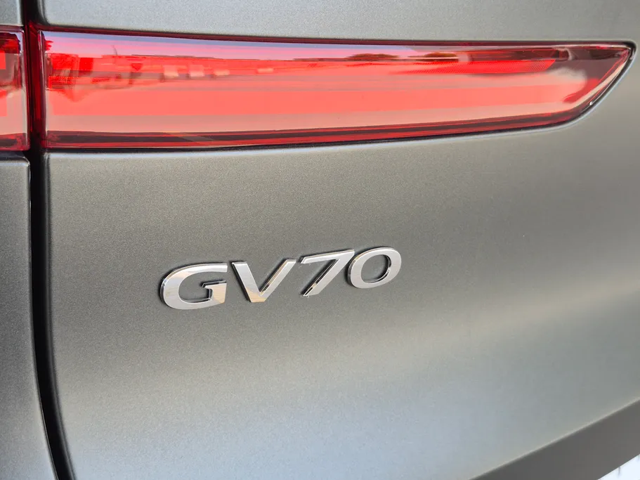 2025 Genesis GV70 Premium 