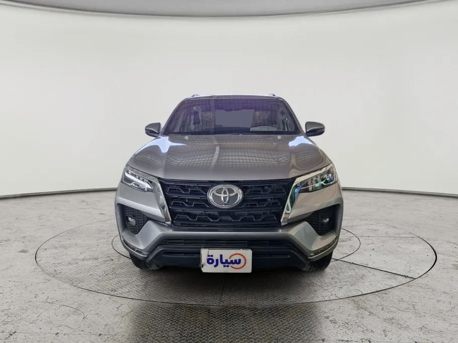 تويوتا فورتشنر VX1 2024 