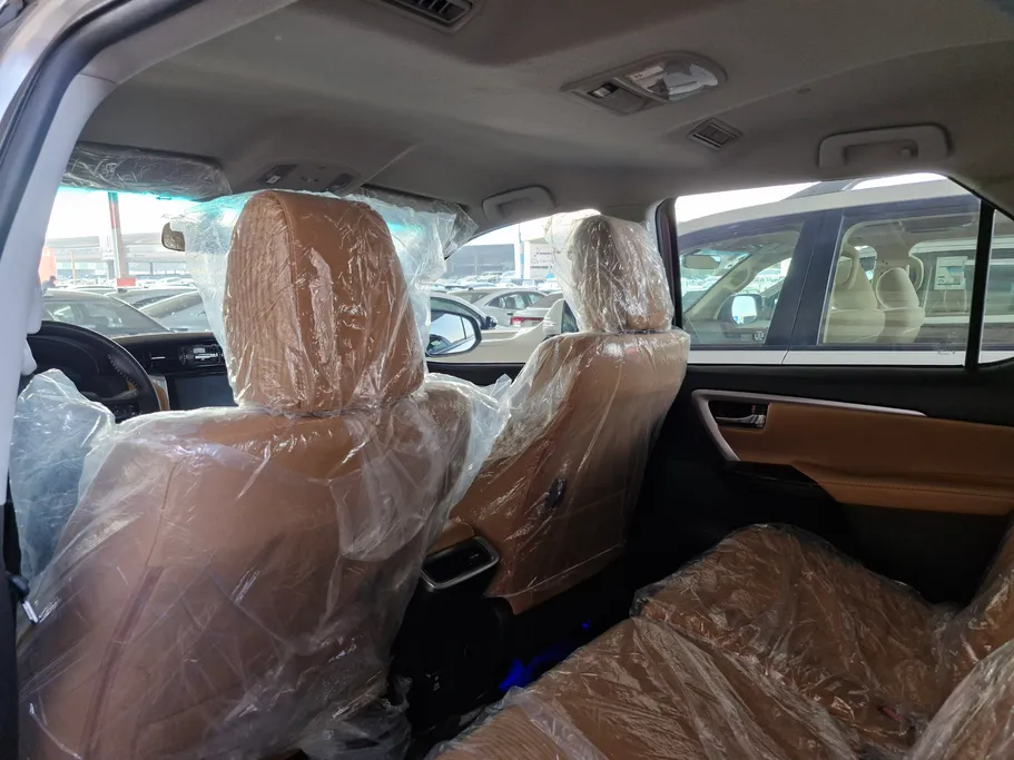 تويوتا فورتشنر VX1 2024 