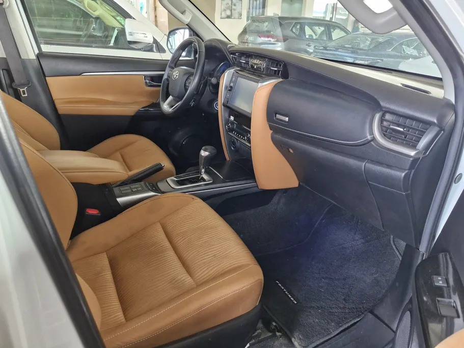 2023 Toyota Fortuner VX 