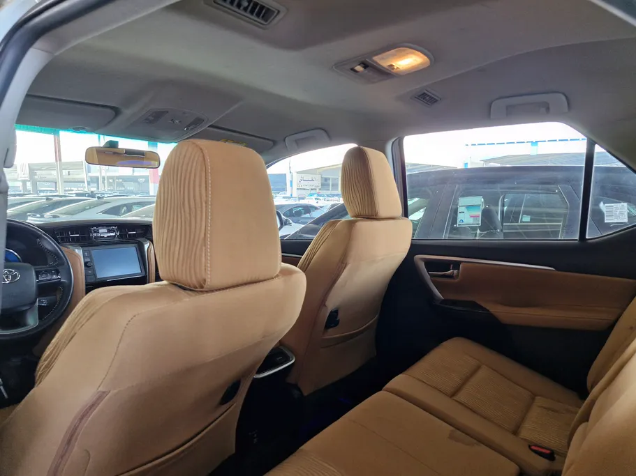 2023 Toyota Fortuner VX 