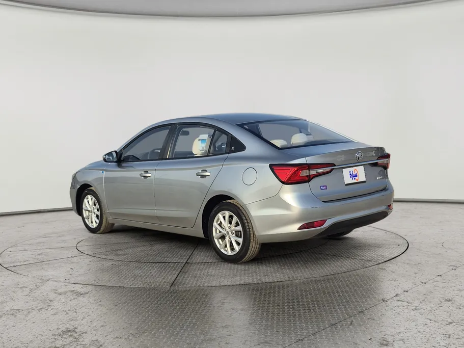 ام جي 5 STD 2023 