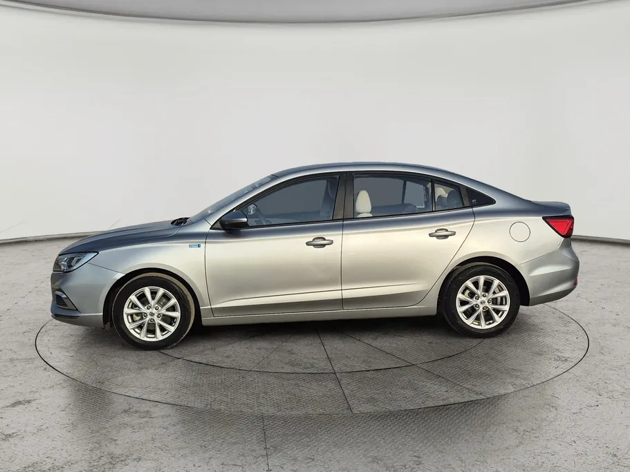 ام جي 5 STD 2023 