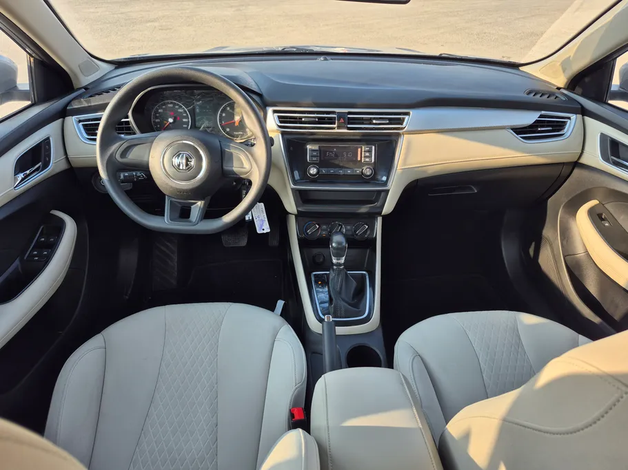 ام جي 5 STD 2023 