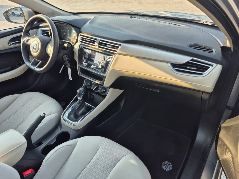 ام جي 5 STD 2023 