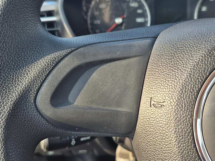 ام جي 5 STD 2023 