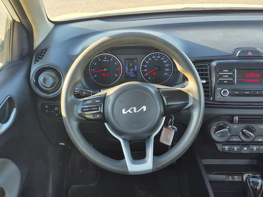 2023 Kia Pegas LX 