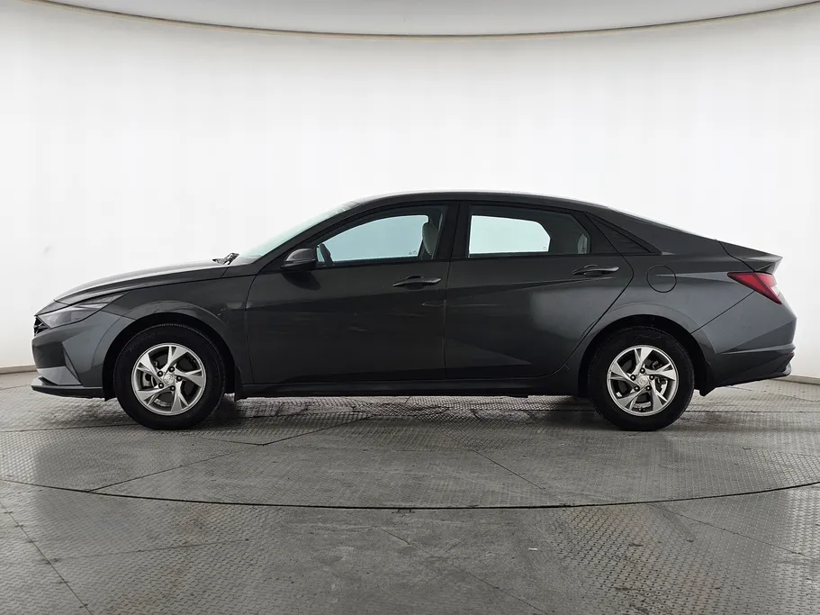 2022 Hyundai Elantra Fleet 